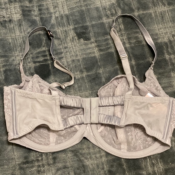 Victoria’s Secret bra - Picture 2 of 3